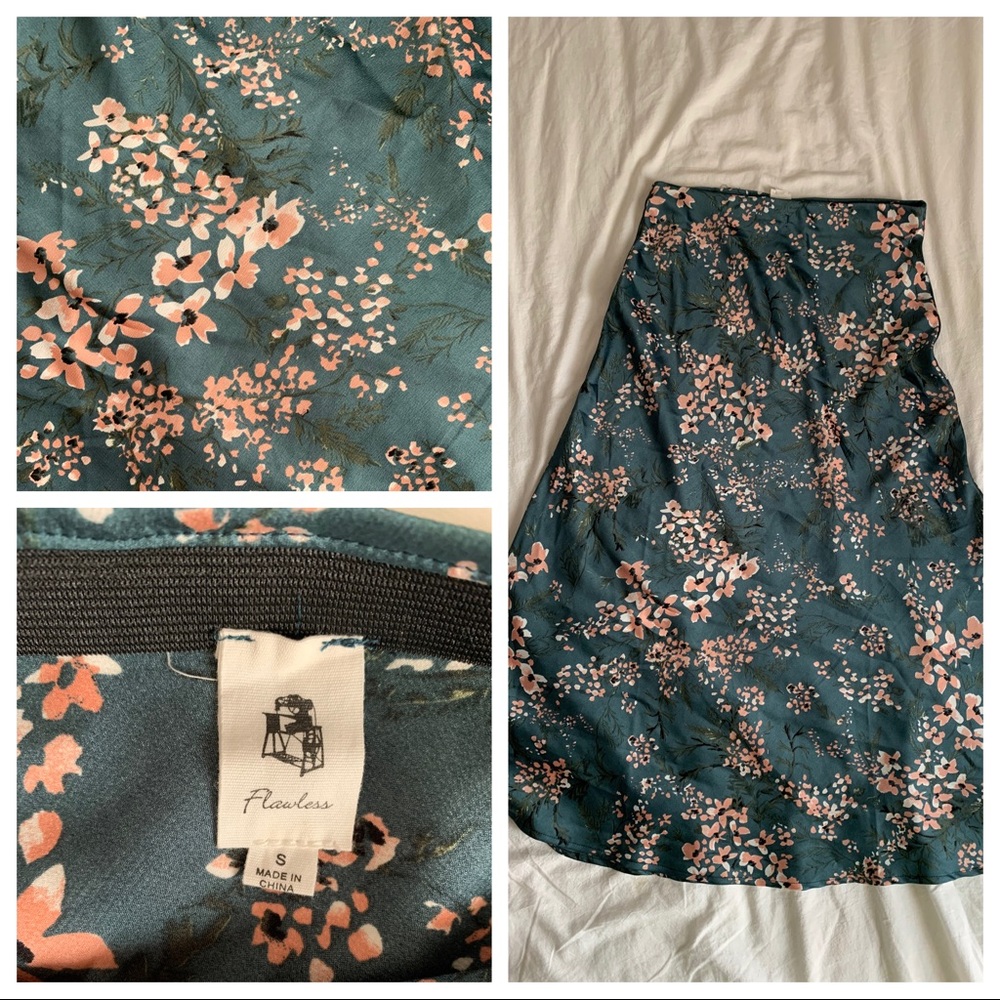 Size small, midi skirt, stretchy waistband.